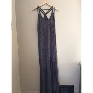 Athleta Women's V-Neck Geometric Strappy Maxi Dress Gray with Side Slit Size L
